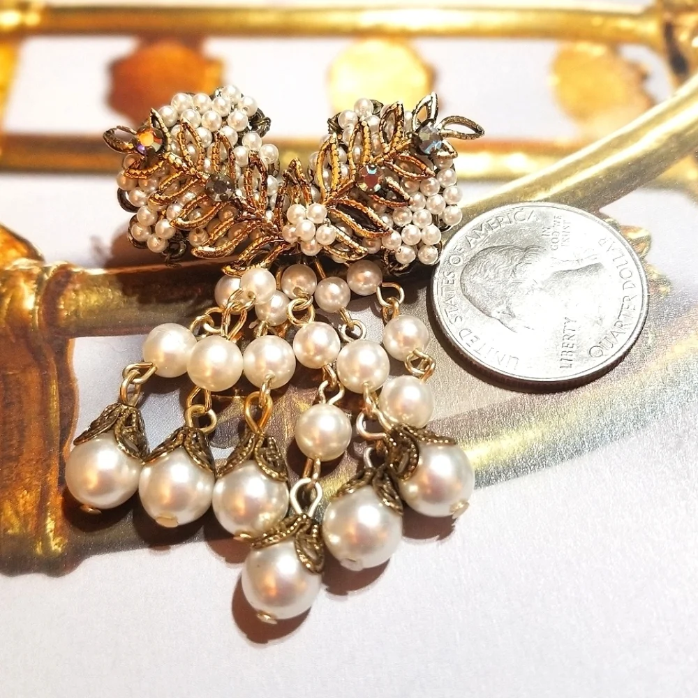 Vintage Haskell-Like Cascading Pearls Brooch